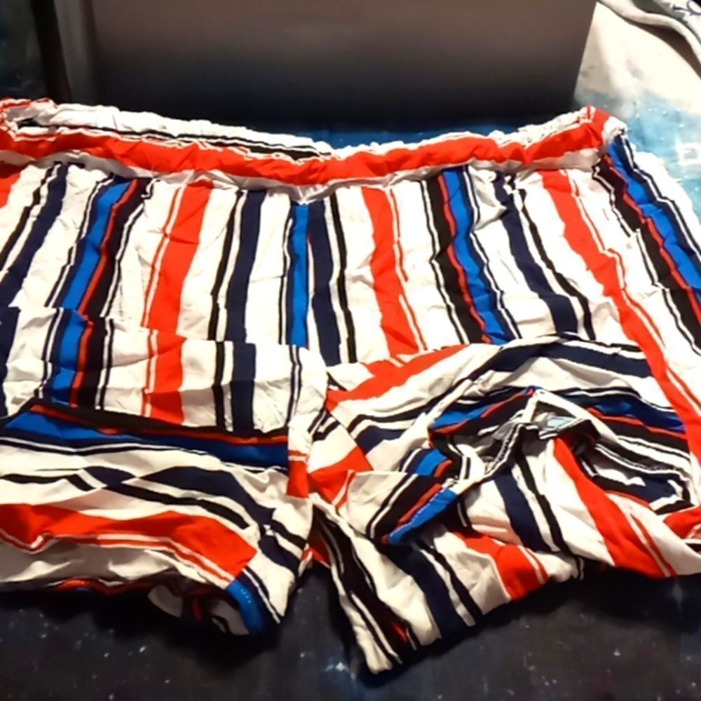 Capris - Picture 1 of 4